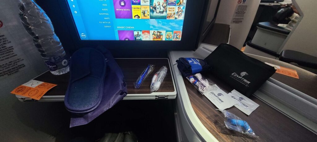 egyptair 787 business class amenity kit